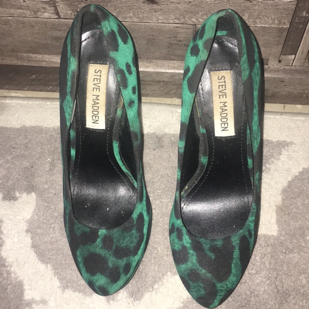 Steve Madden pumps